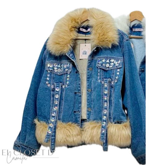 Chamarra oversize con aplicaciones y peluche desmontable