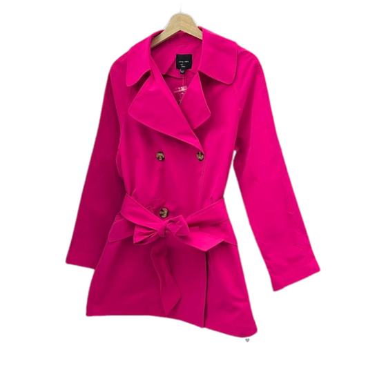 Gabardina corta tipo blazer